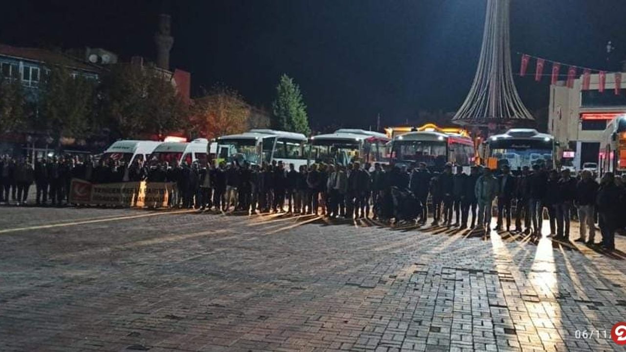 “Türkiye'nin Fatih'inin arkasında Domaniç'in Fatihi olarak yürüyoruz”