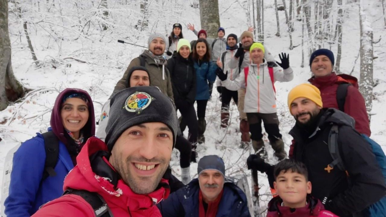 Eskişehir’den gelip Domaniç’te kar manzaralı yürüyüş yaptılar