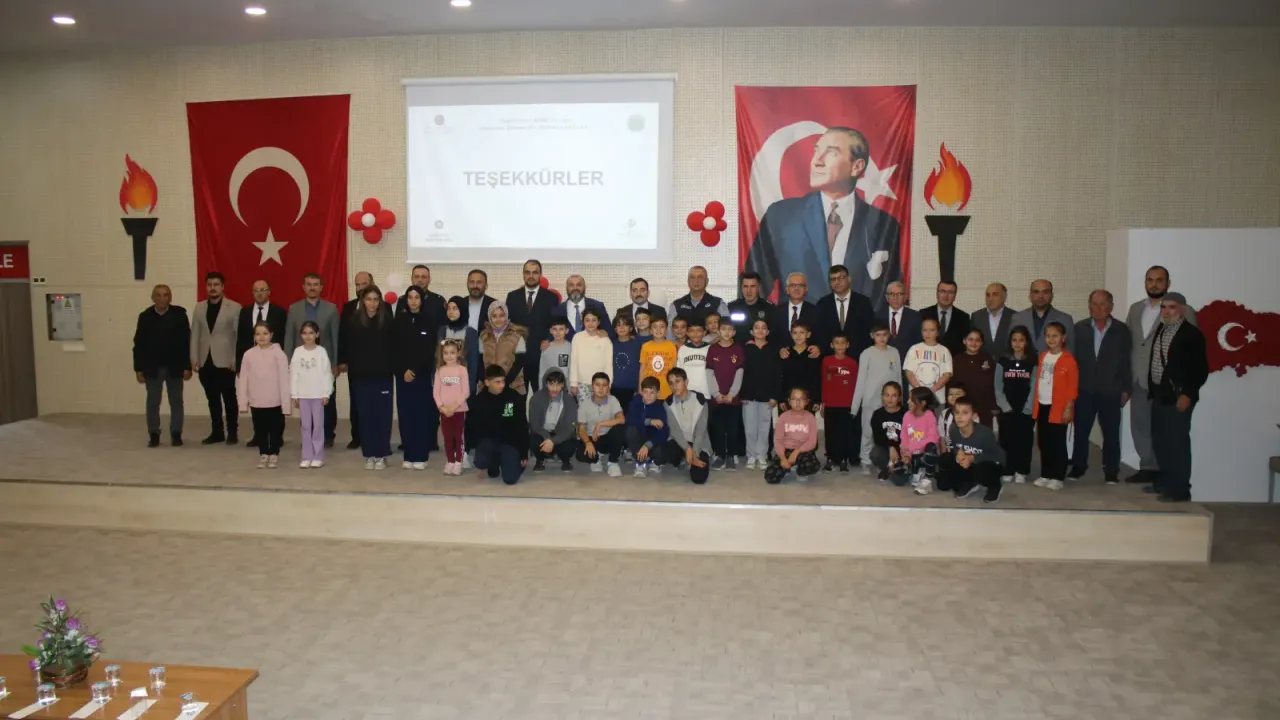 Kütahya İl Müftüsü Dr. İrfan Açık Domaniç’te Konferans Verdi
