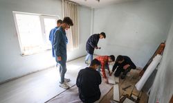 Meslek lisesiler yardıma muhtaç kişilerin evlerini yeniliyor
