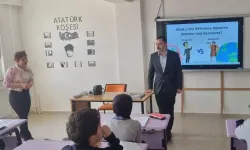 Domaniç Kaymakamı Bağcı Miniklerle Sohbet Etti, Liselilerle Geleceği Konuştu
