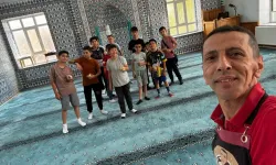 Domaniç’te Hayırseverlerin Katkısıyla 1500 Çocuğa Dondurma İkramı