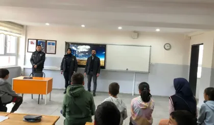 Domaniç'te Öğrenciler Meslekleri Tanıyor