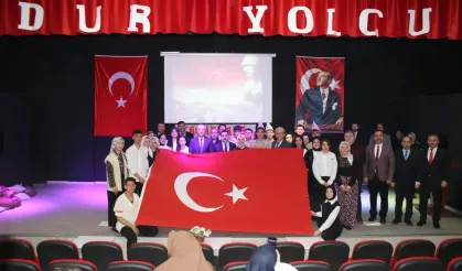Domaniç’te Öğrenciler Çanakkale Destanını Sahneye Taşıdı