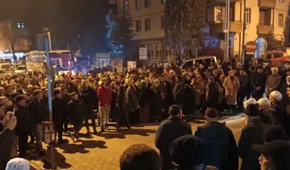 Domaniç’ten Ramazan Umresi İçin Yola Çıkan Kafile Dualarla Uğurlandı