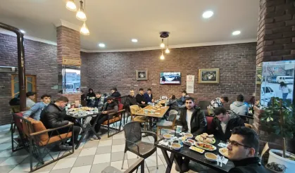 Domaniç İlçe Müftülüğünden Yurt Öğrencilerine İftar