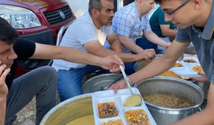 Domaniç ;Koca Meşe’nin Gölgesinde Aşure Bereketi