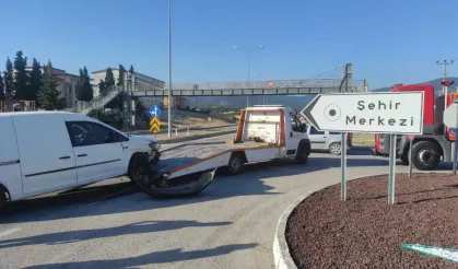 Domaniç Emniyet Kavşağında Trafik Kazası: 5 Yaralı