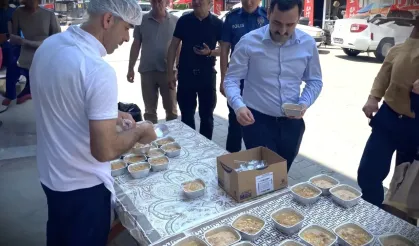 Domaniç Yeşil Yayla Market’ten 2000 Kişilik Aşure İkramı