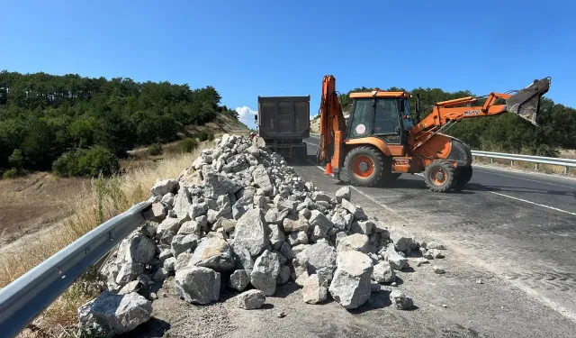 Domaniç - Tavşanlı Karayolunda Çöken Yol Onarıldı