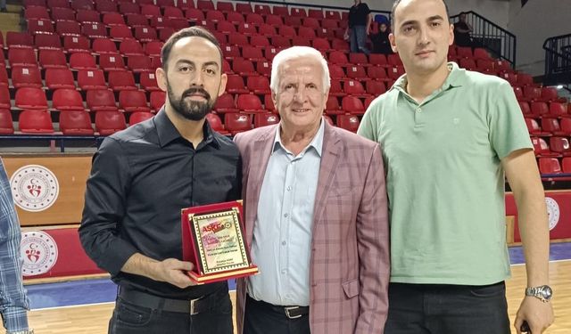 Hayme Ana Spor Kulübüne "Yılın En Centilmen Takımı" Ödülü