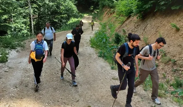 Safa’dan Üçtepeler’e 16 Kilometrelik Doğa Yürüyüşü