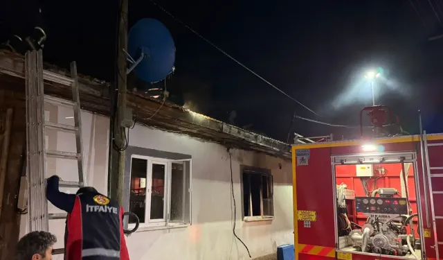 Domaniç’in Durabey Köyünde Ev Yangını