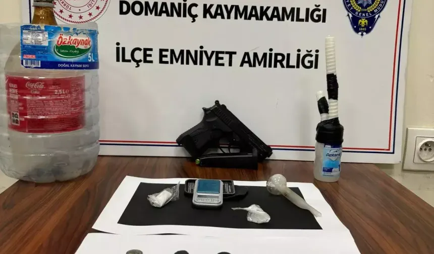 Domaniç’te Uyuşturucu Operasyonu: 3 kişi Gözaltına alındı