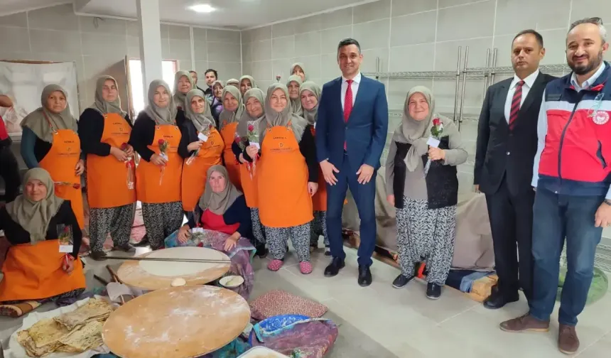 Kadın Çiftçilerin Emeği Dünya Kadın Çiftçiler Gününde Domaniç’te Taçlandı