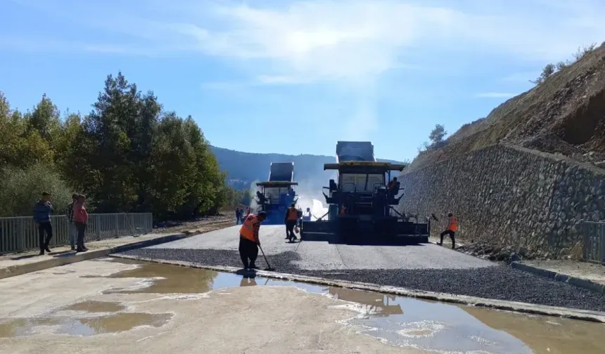 Domaniç-Tavşanlı yolunda ikinci kat asfaltlama çalışmaları başladı