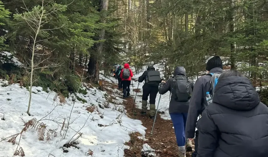 Domaniç’te karlı tepelerden sonbaharın renklerine yolculuk