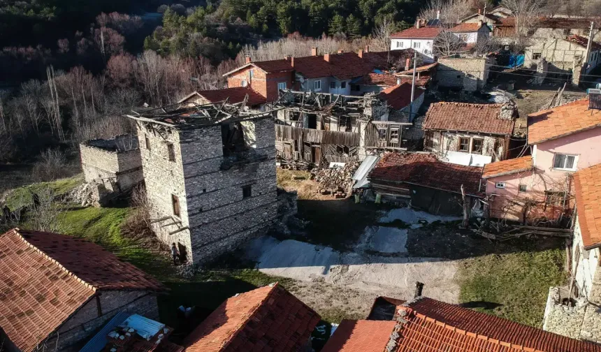 Domaniç’te Restore Edilecekti, Unutuldu Gitti! Osmanlı Döneminden Kalma Eser Kaderine Terk Edildi