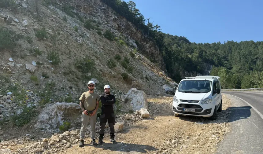 Domaniç’te Yıllardır Beklenen Önlem Alınıyor! Heyelanlı Bölgeye Tel Örtüleme
