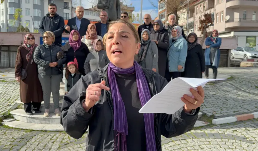 CHP Domaniç Kadın Kolları ‘Şiddetin Karşısında Susmuyoruz’