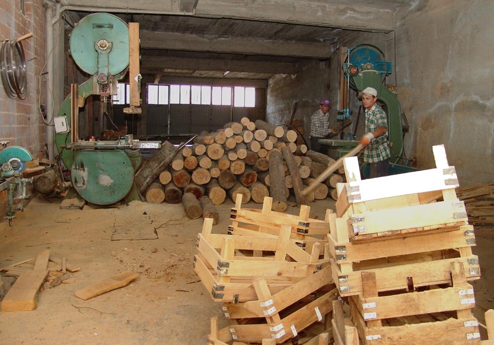 29 Temmuz 2008 Domaniç Gazetesi Yerli Yatırımcılarımız Hasan Bi̇rge Kasalar (9)